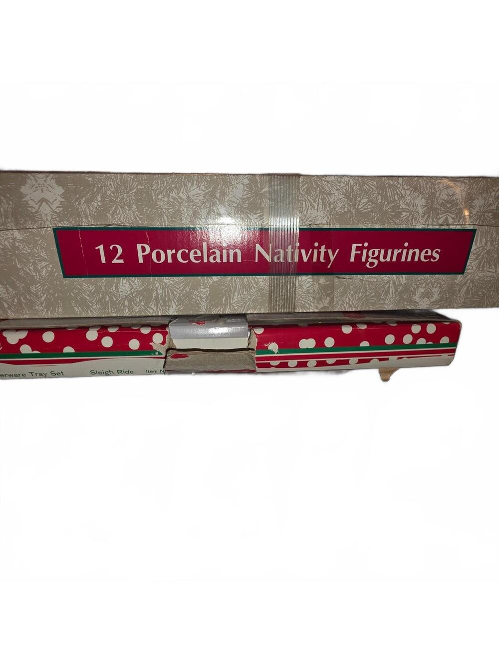 Vintage Trim A Home 12 Porcelain Nativity Figurines Set - Picture 6 of 7